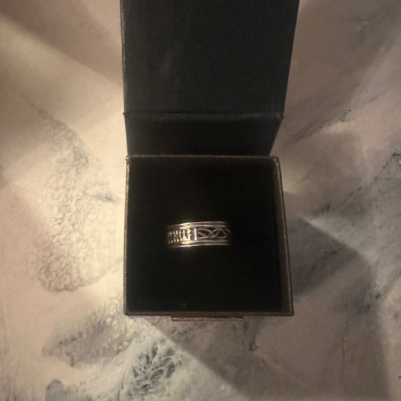 Keith Jack S/sil Oxidized + 10k Yellow Viking Rune Ring "Love conquers all; let - Picture 2 of 5